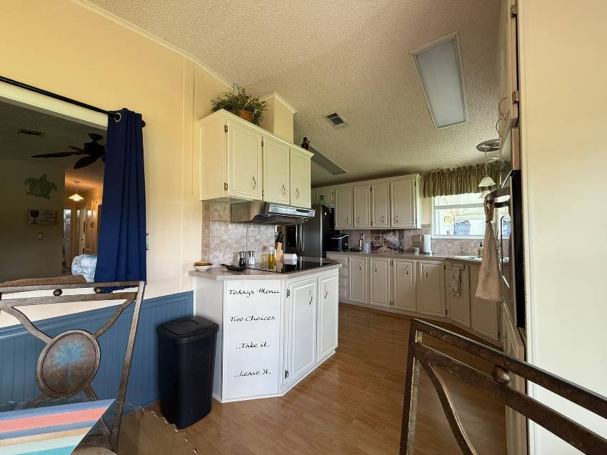 8111 Buena Vista Dr N a Ellenton, FL Mobile or Manufactured Home for Sale